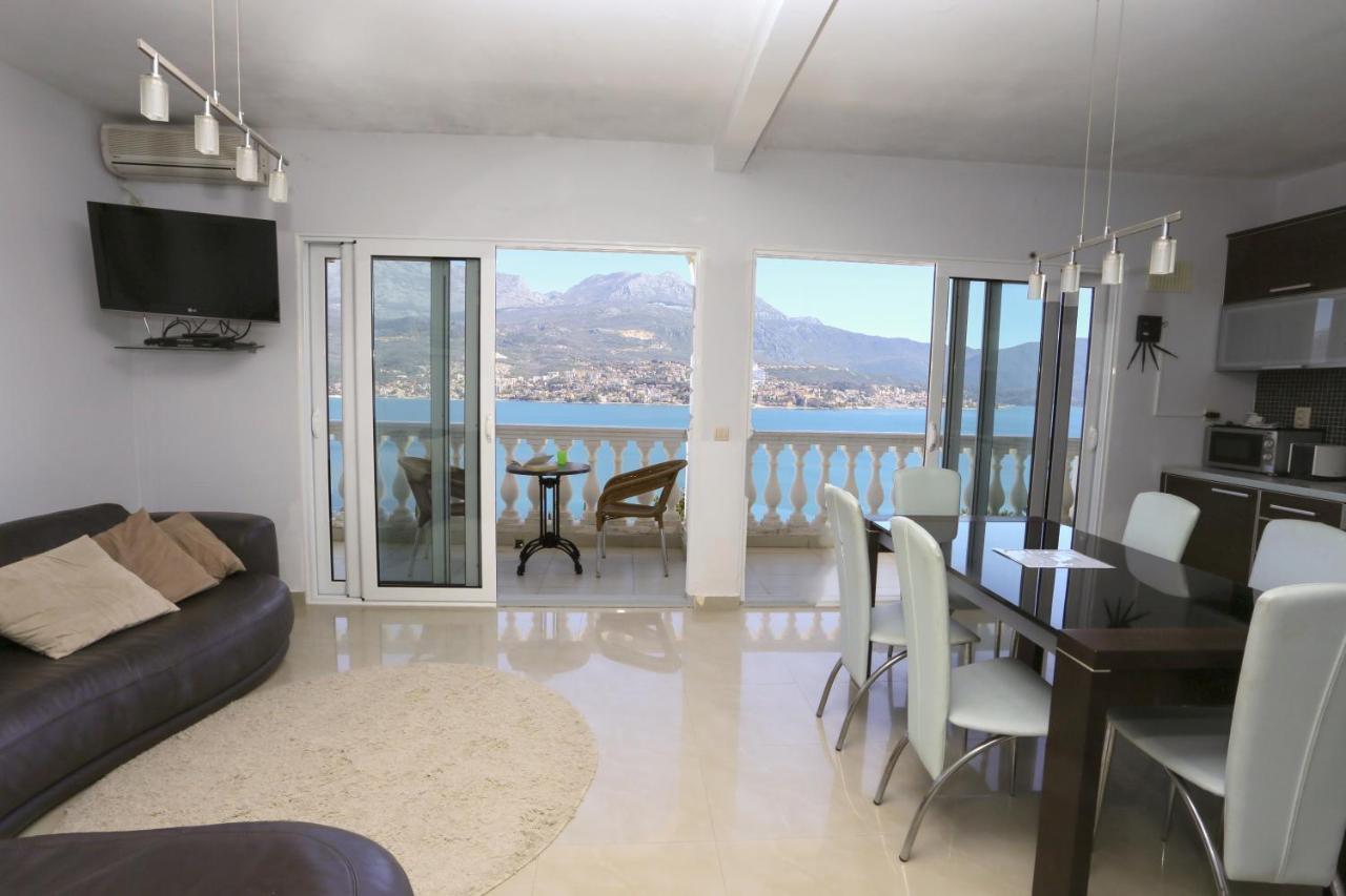Mountain Bay Views Apartments Njivice Kültér fotó