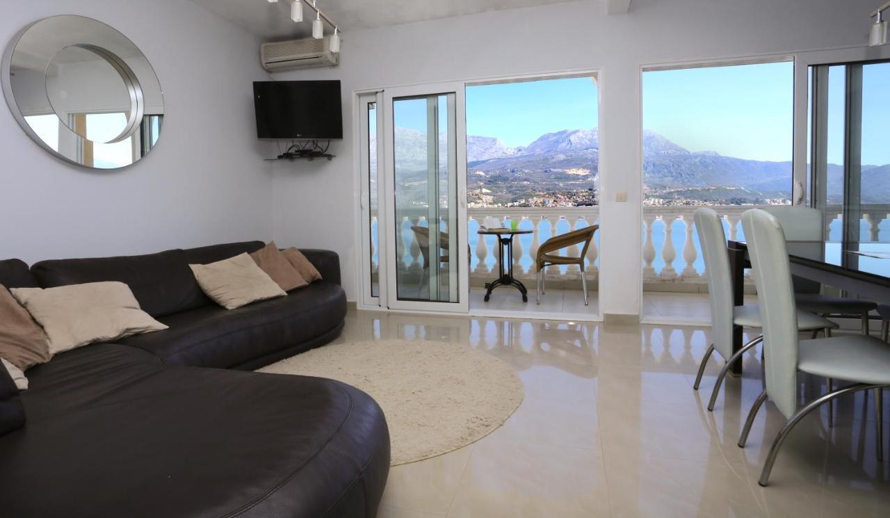 Mountain Bay Views Apartments Njivice Kültér fotó