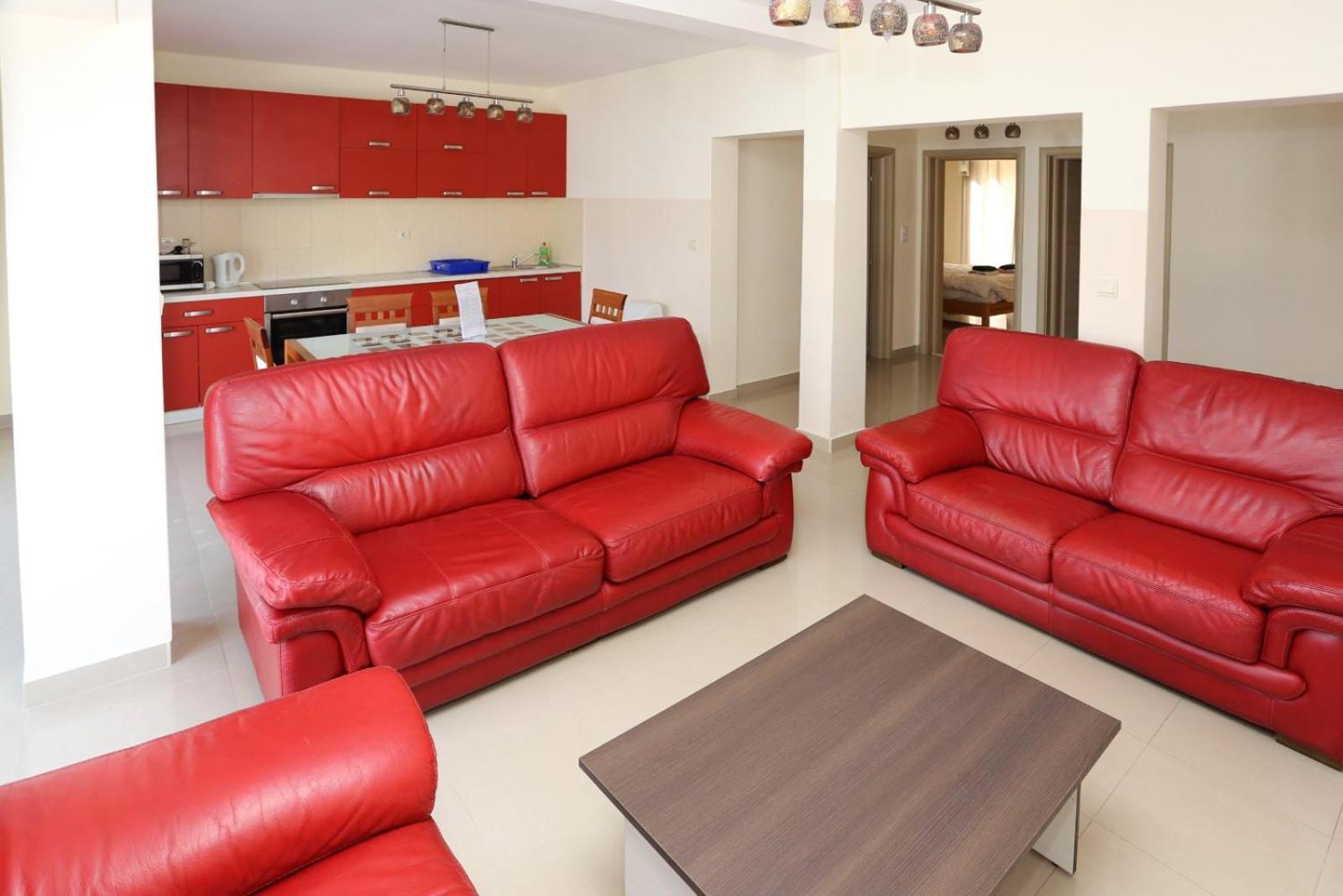 Mountain Bay Views Apartments Njivice Kültér fotó